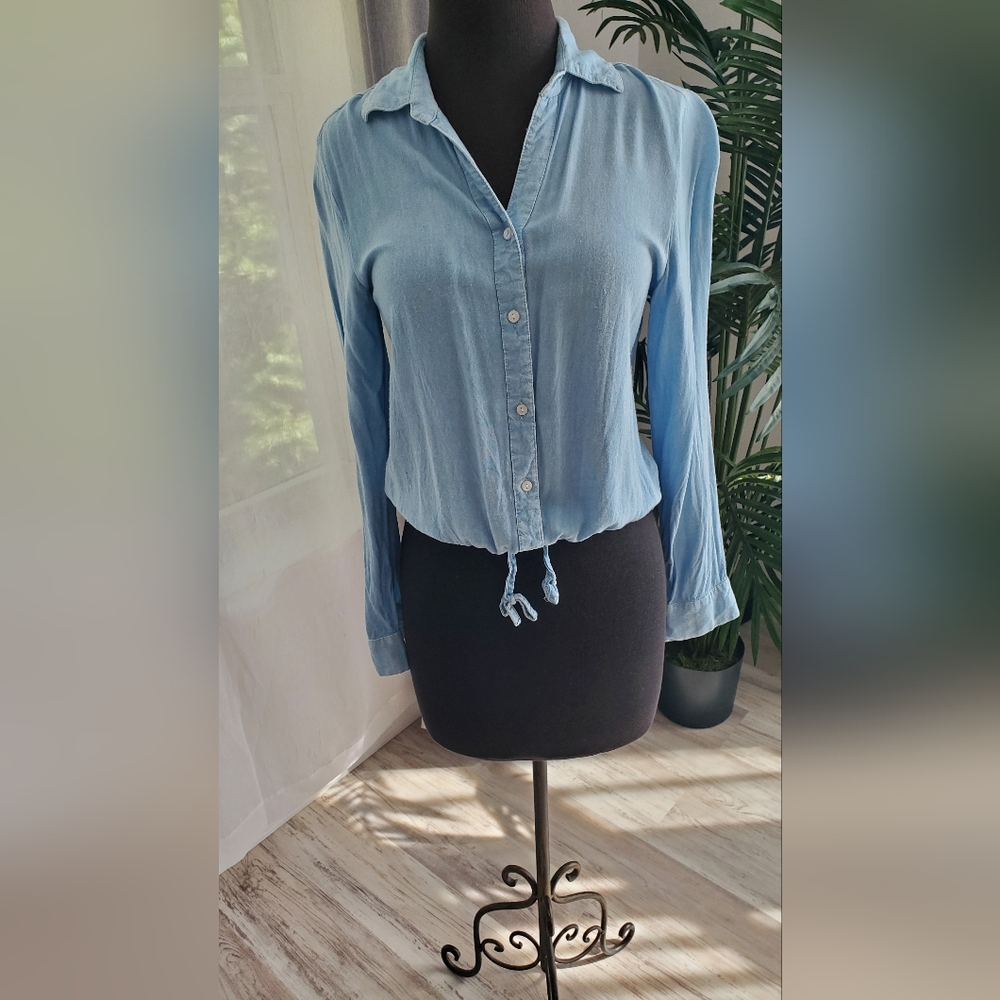 Style Envy Sky Blue Button-Down Shirt Sz S